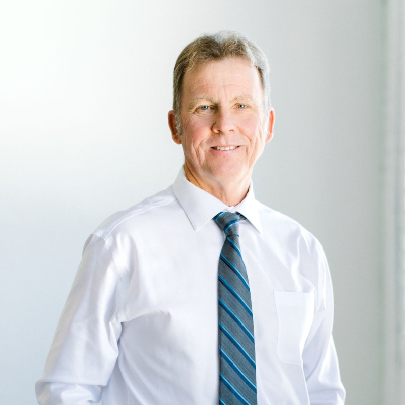 Kelly Harris Broker Headshot